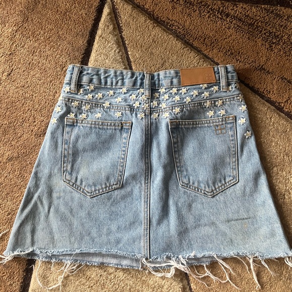 Insight denim skirt, size 26 - Picture 3 of 3